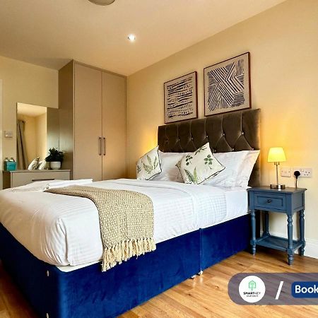 Modern 2 Bed 2 Bath Apartment Free Parking Watford  Exteriér fotografie
